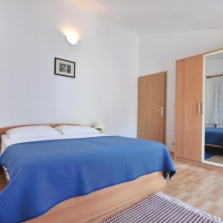 Amazing Apartment In Trogir With Kitchen Extérieur photo